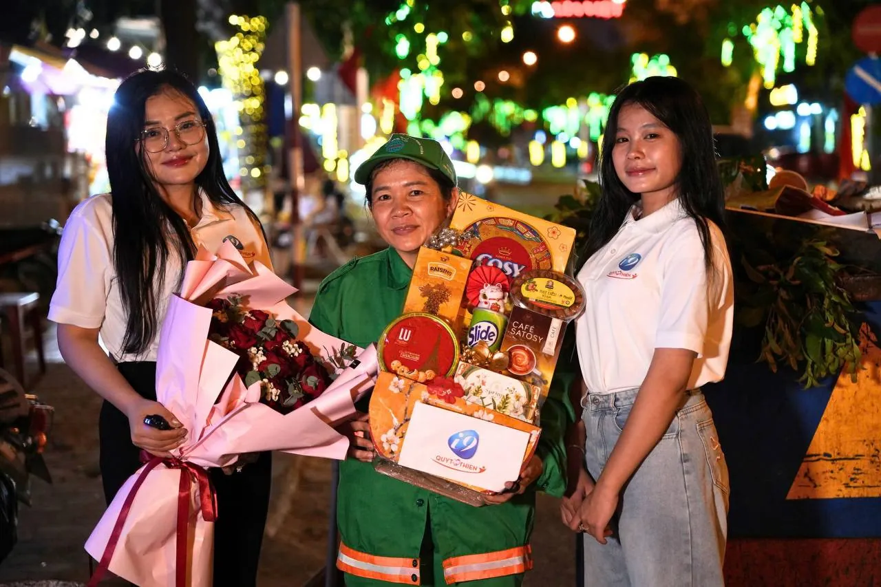 Biểu tượng điện thoại đường dây nóng Sunwin20